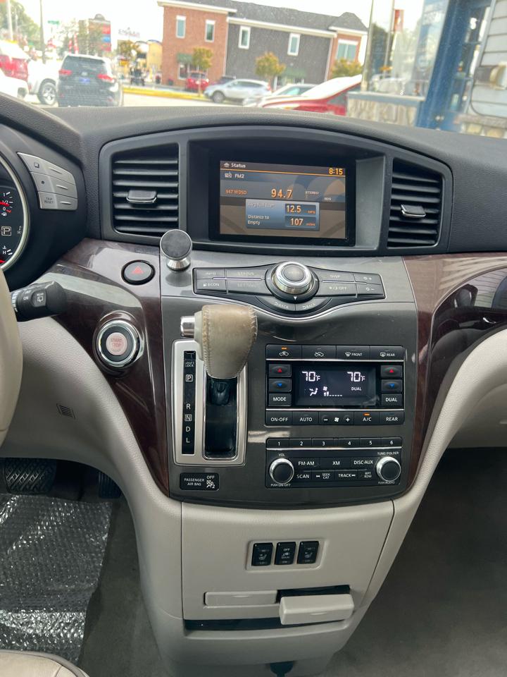 Nissan Quest  2014