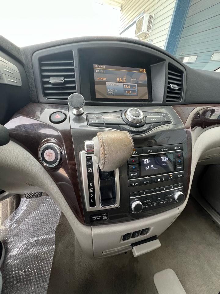 Nissan Quest  2014