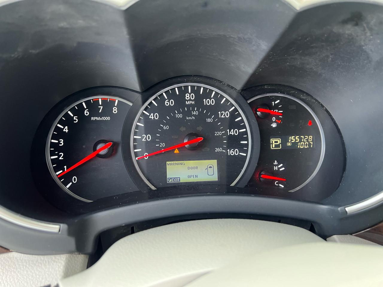Nissan Quest  2014