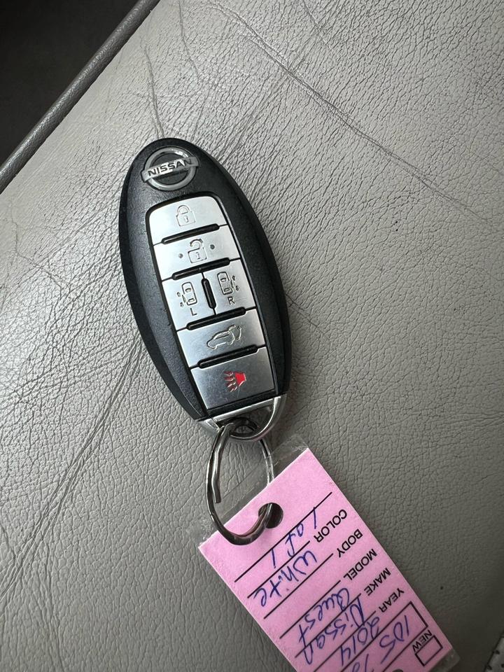 Nissan Quest  2014
