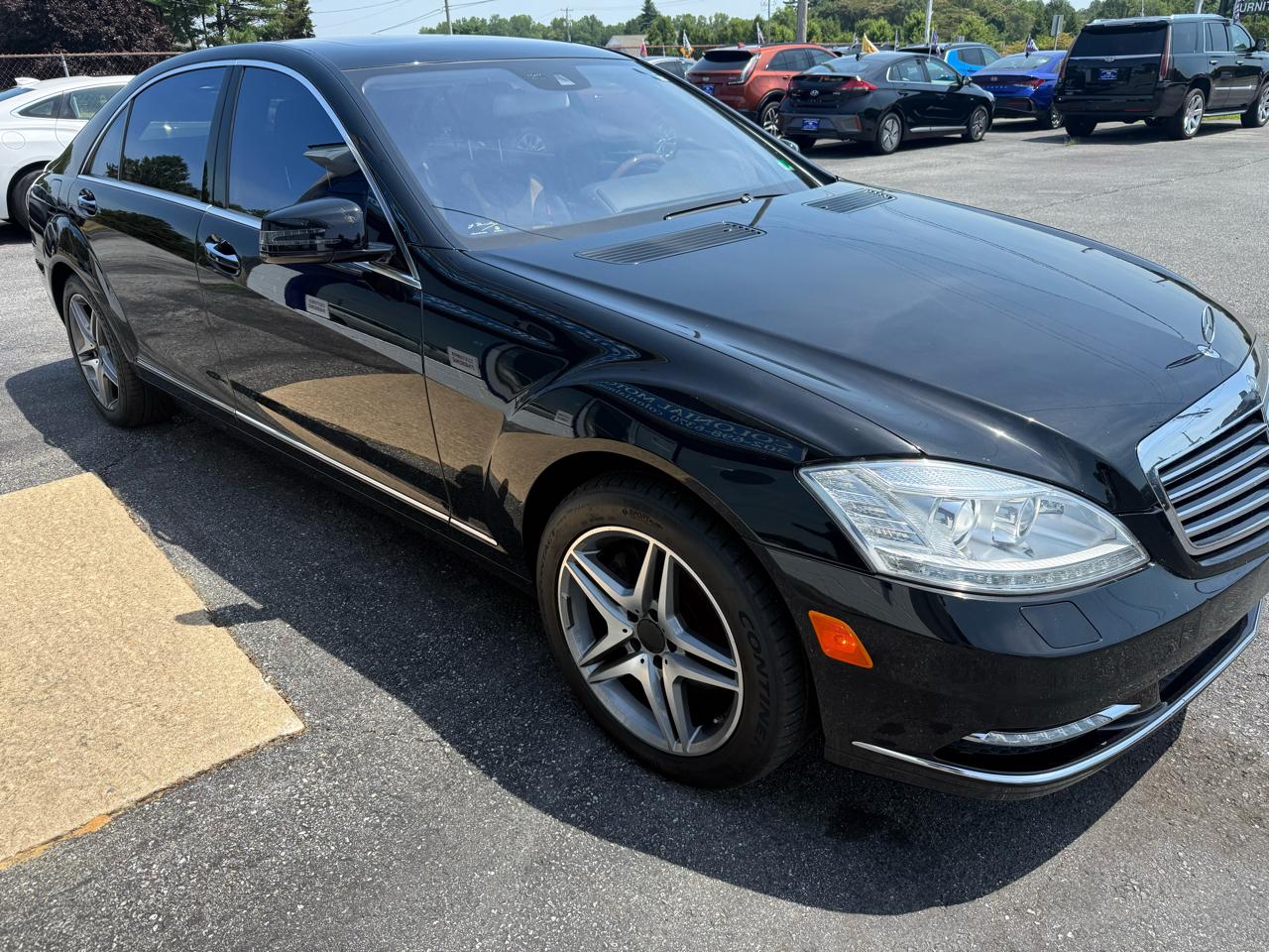 Mercedes-Benz S-Class  2011