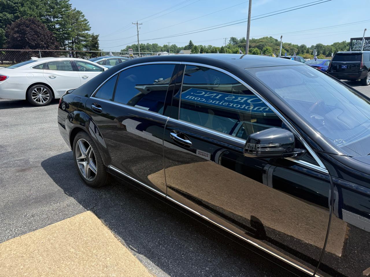 Mercedes-Benz S-Class  2011