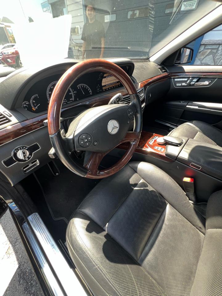 Mercedes-Benz S-Class  2011