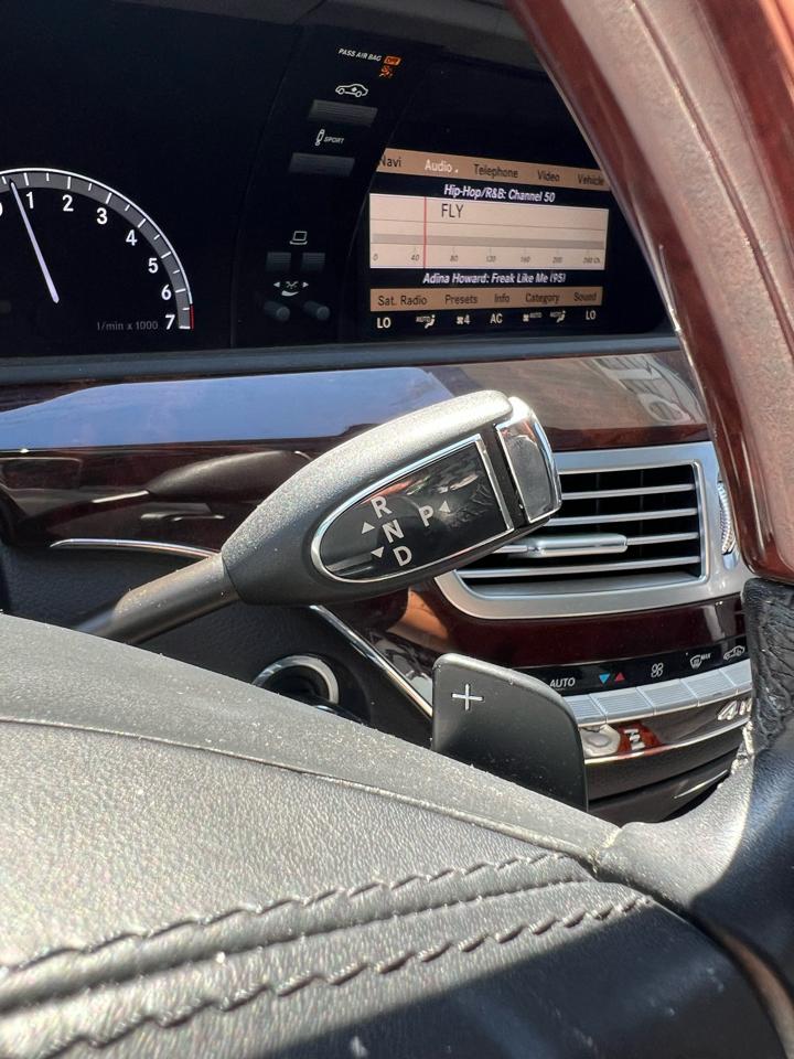 Mercedes-Benz S-Class  2011