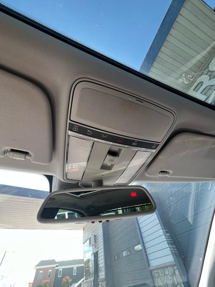 Mercedes-Benz S-Class  2011
