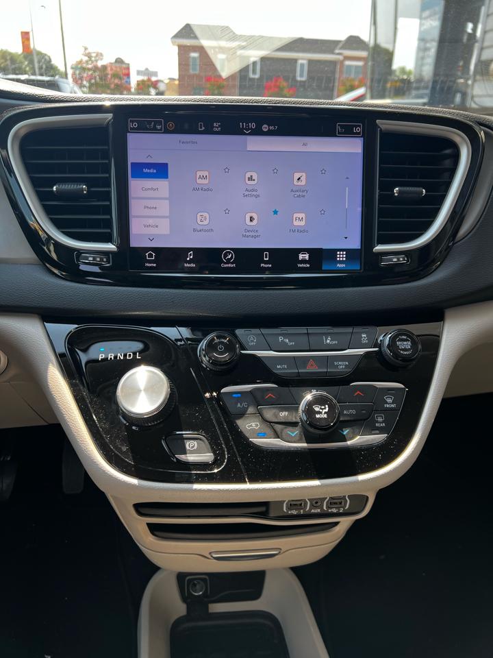 Chrysler Pacifica  2023