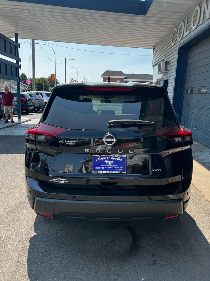 Nissan Rogue  2024