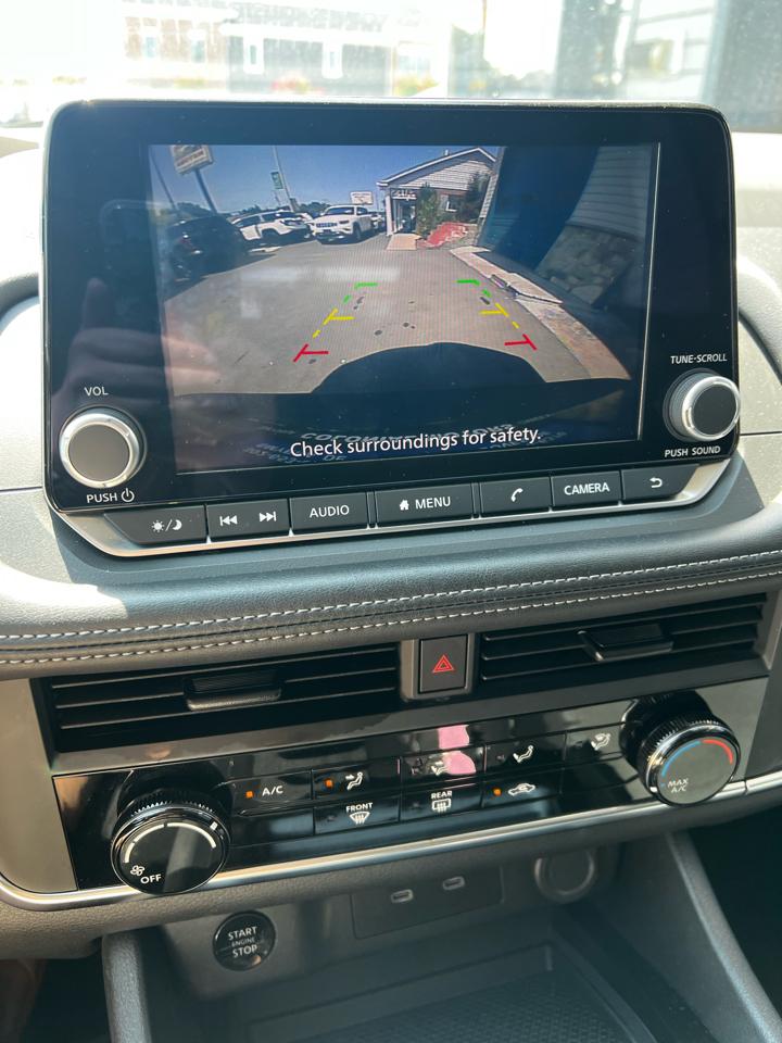 Nissan Rogue  2024