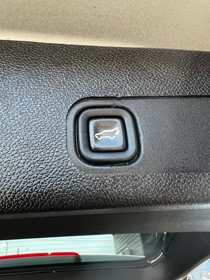 Chevrolet Tahoe  2013