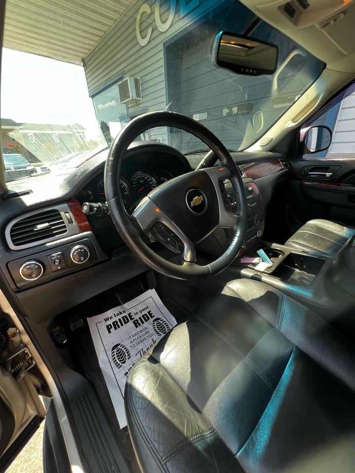 Chevrolet Tahoe  2013