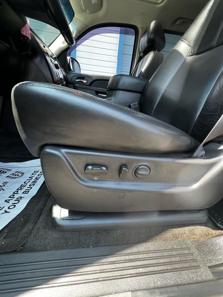 Chevrolet Tahoe  2013