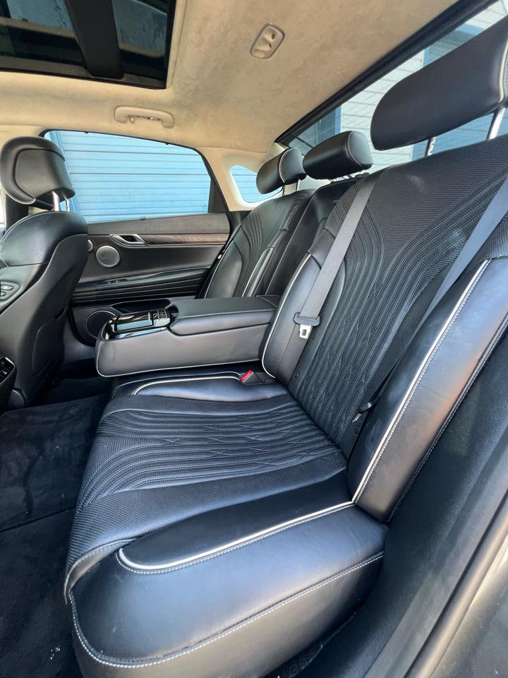 Genesis G80  2021