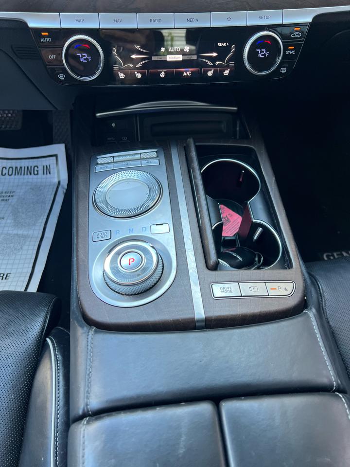 Genesis G80  2021