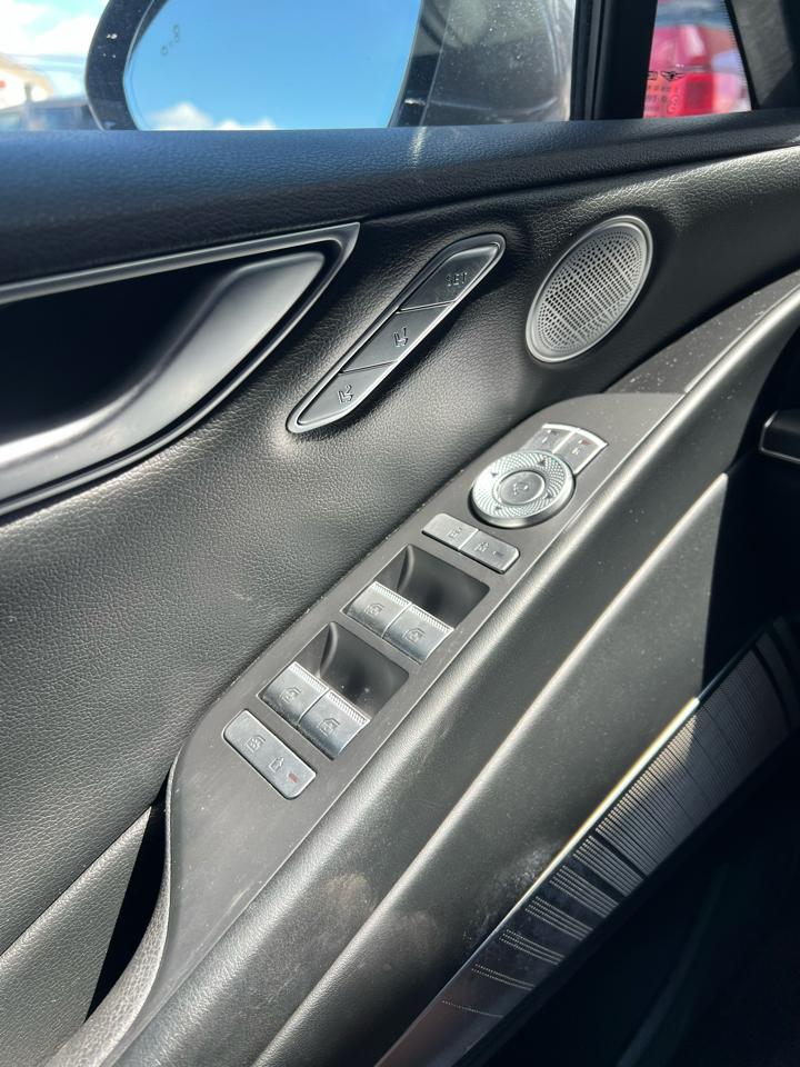 Genesis G80  2021