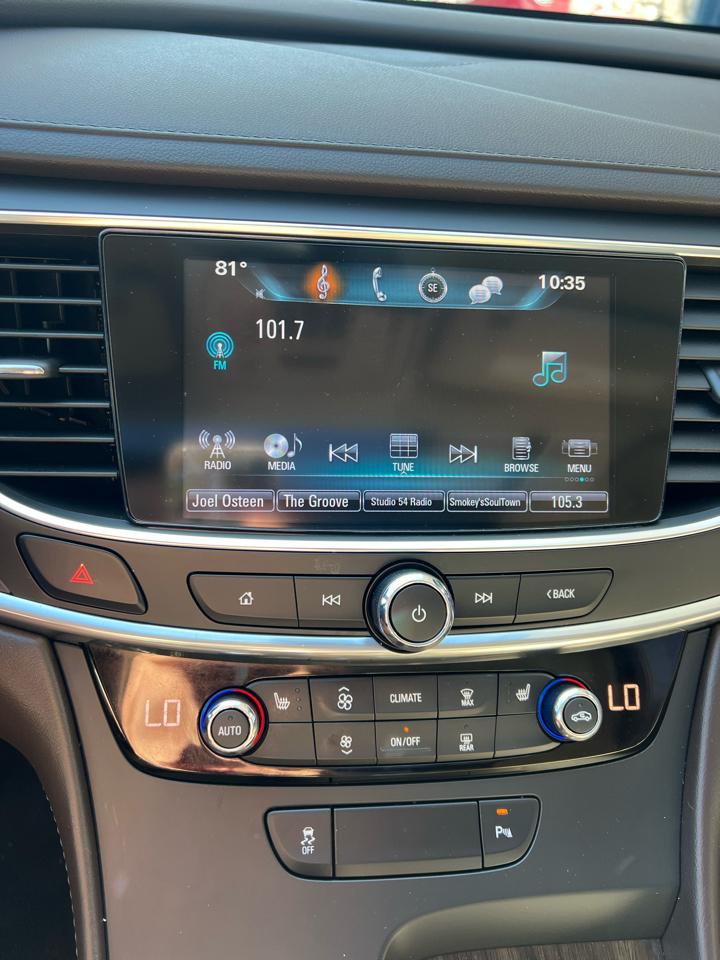 Buick LaCrosse  2017