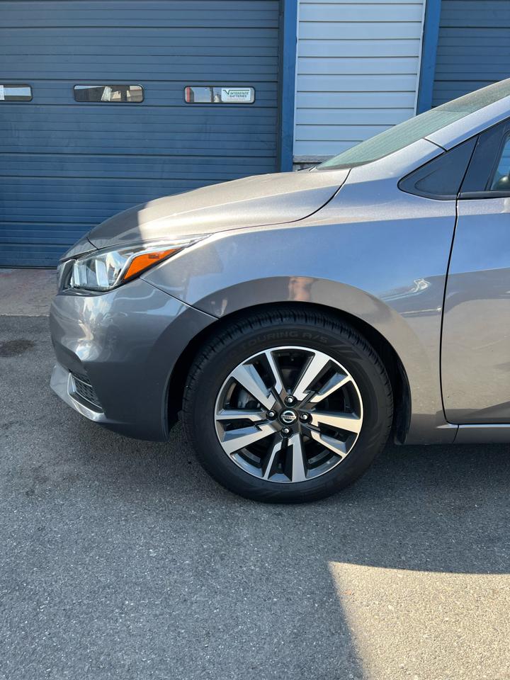 Nissan Versa  2021