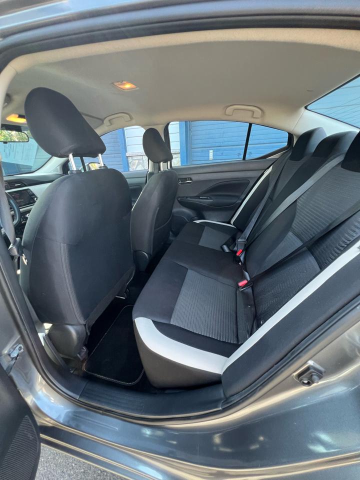 Nissan Versa  2021