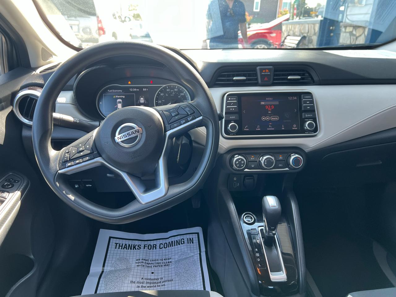 Nissan Versa  2021