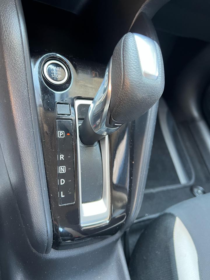 Nissan Versa  2021