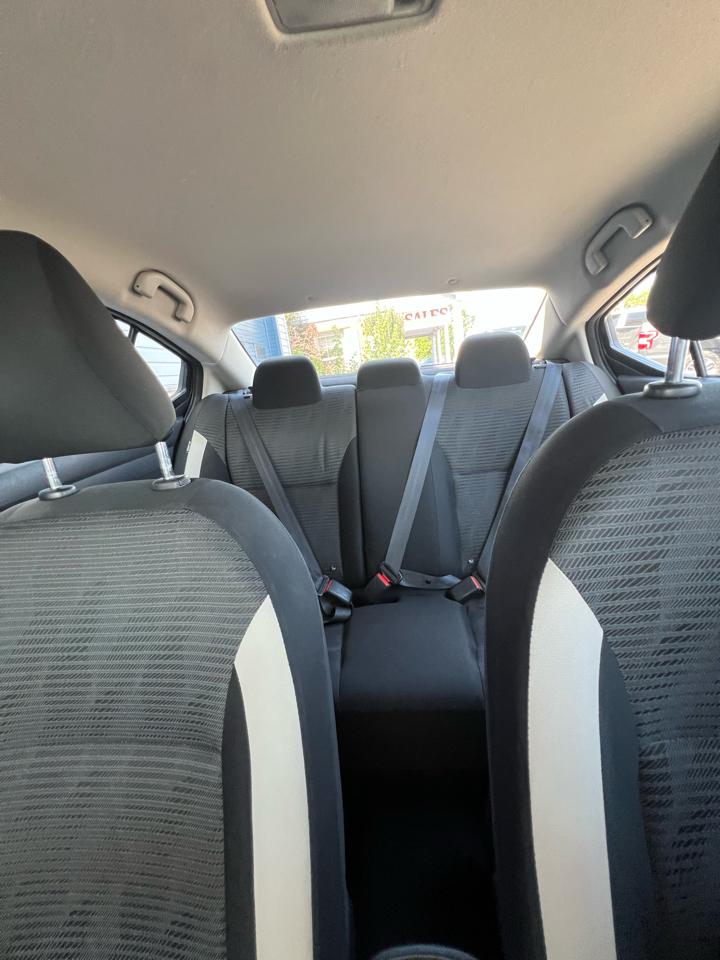 Nissan Versa  2021
