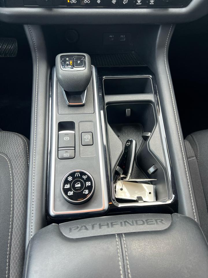 Nissan Pathfinder  2023