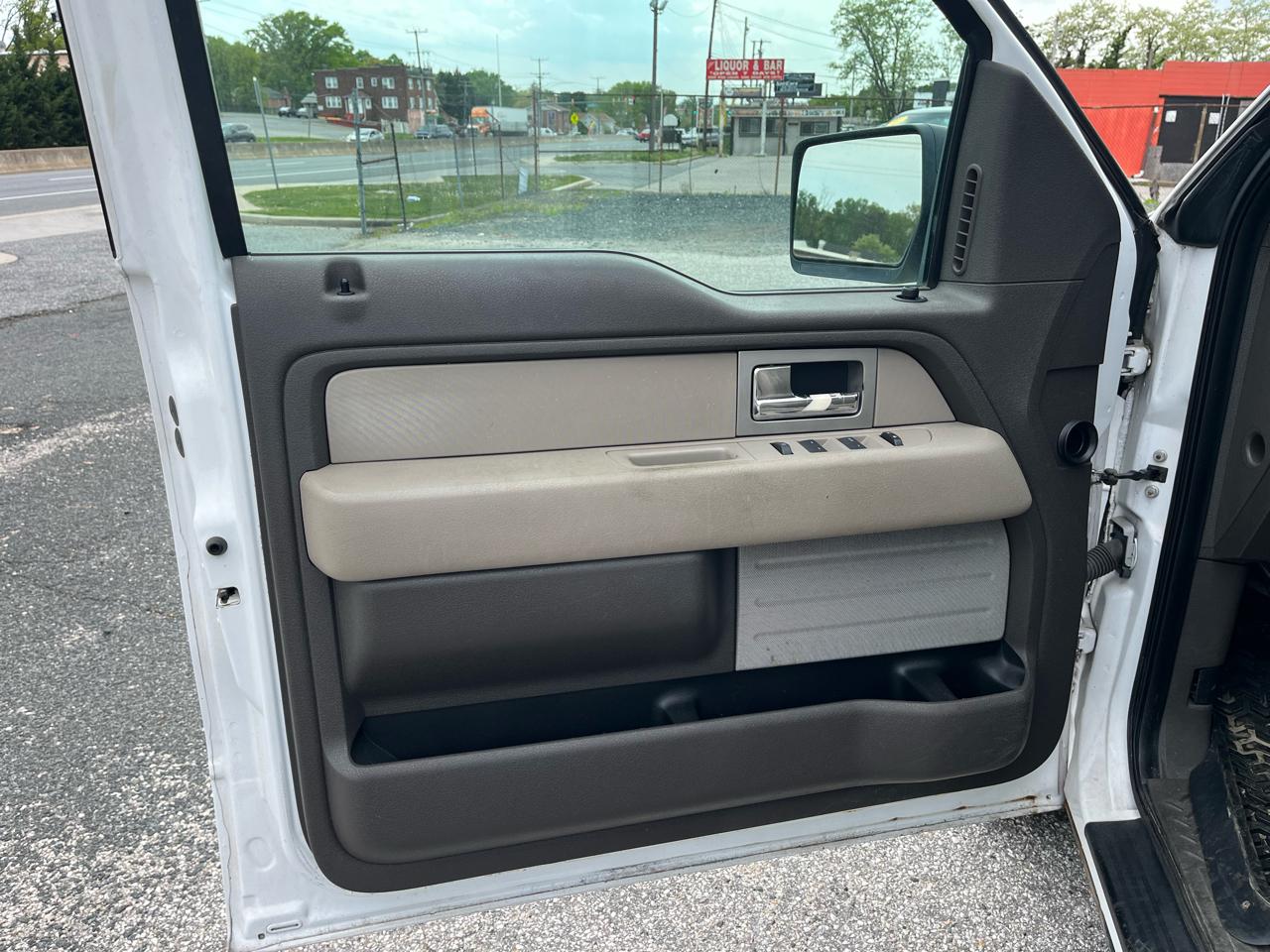 Ford F-150 XL SuperCrew 2WD 2009