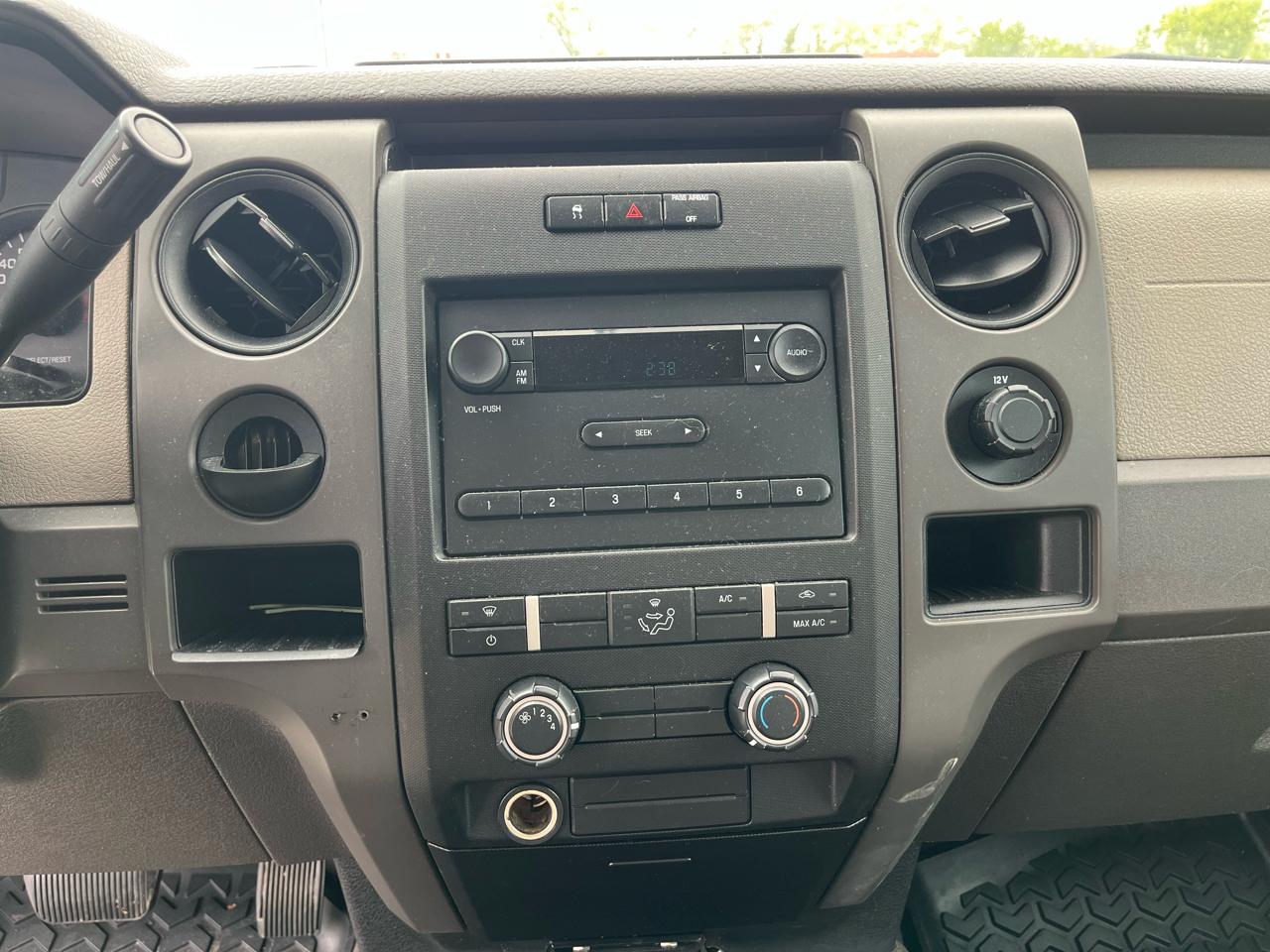 Ford F-150 XL SuperCrew 2WD 2009