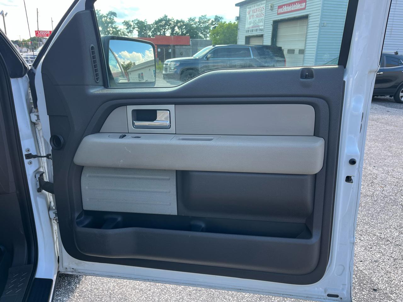 Ford F-150 XL SuperCrew 2WD 2009