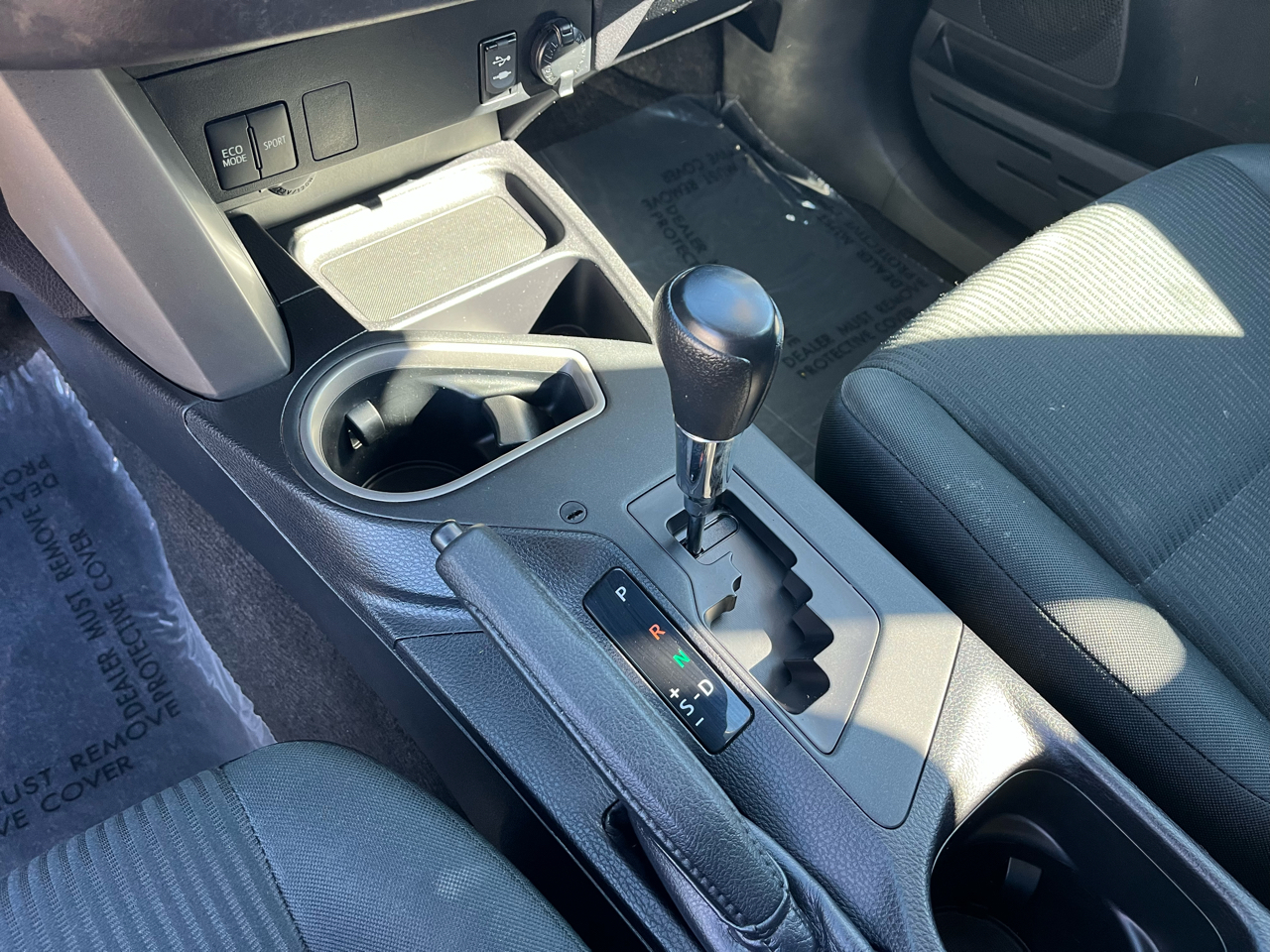 Toyota RAV4  2016 Toyota RAV4  2016