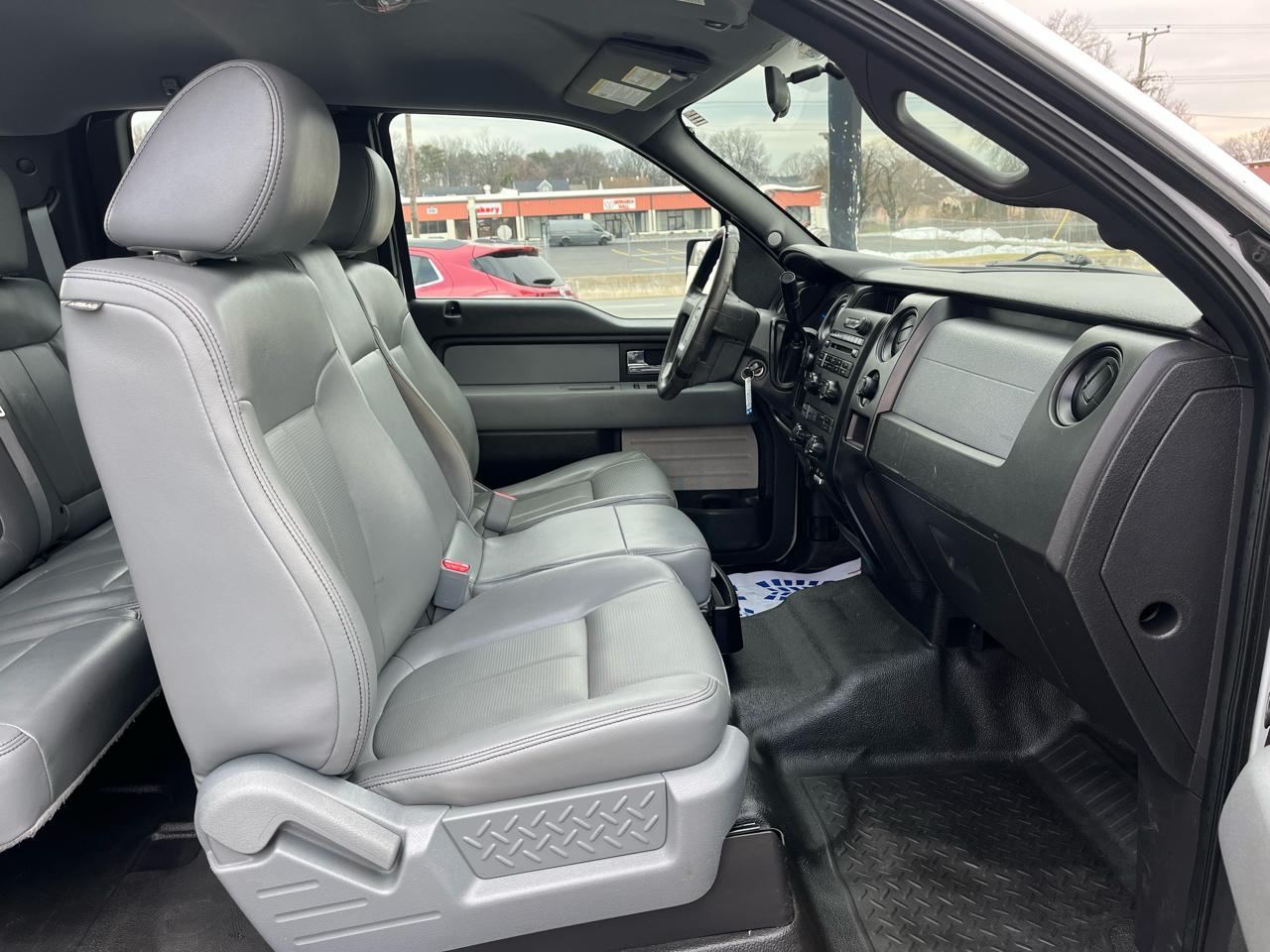 Ford F-150 XL SuperCab 4WD 2014