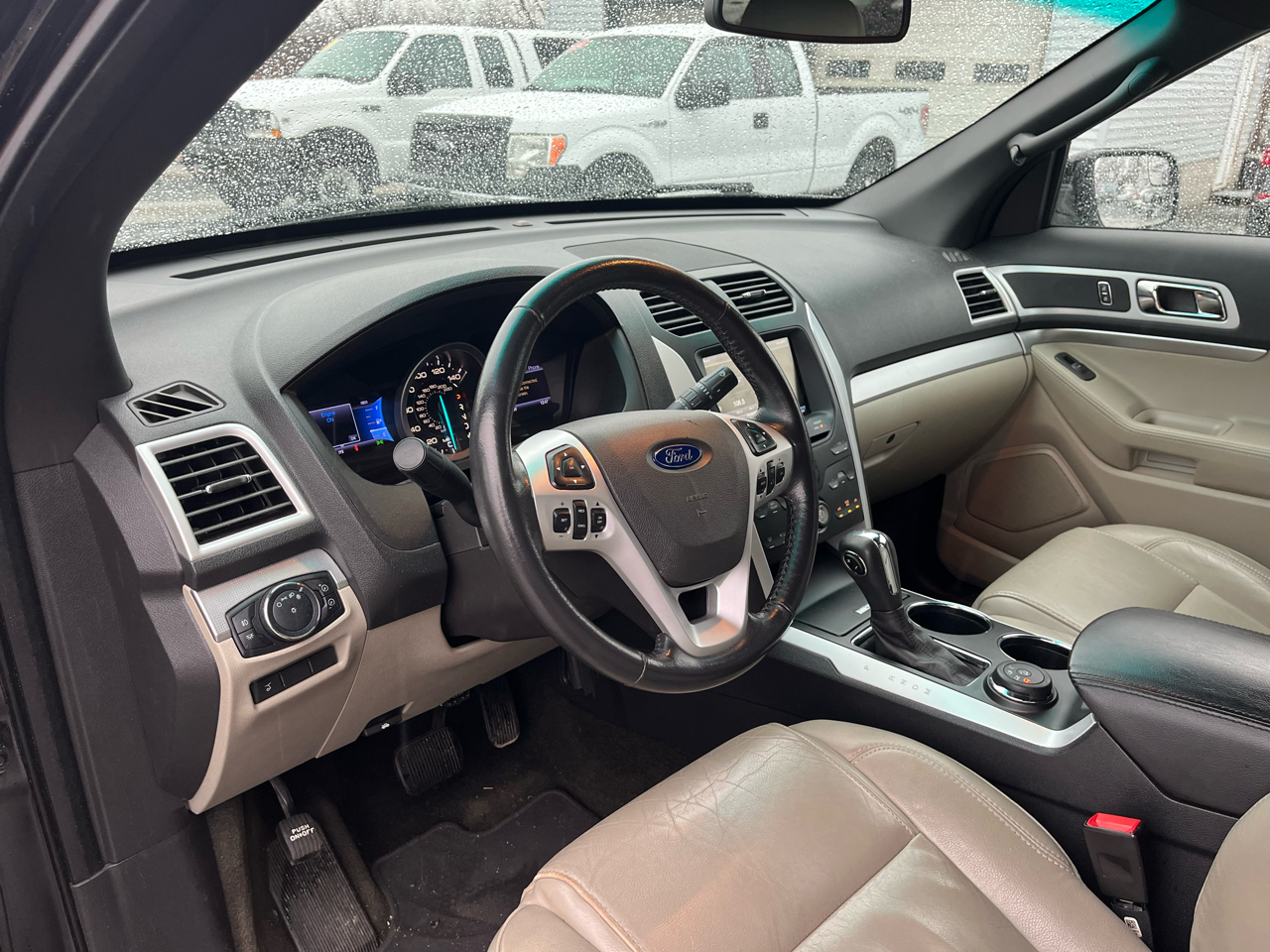 Ford Explorer XLT 4WD 2013