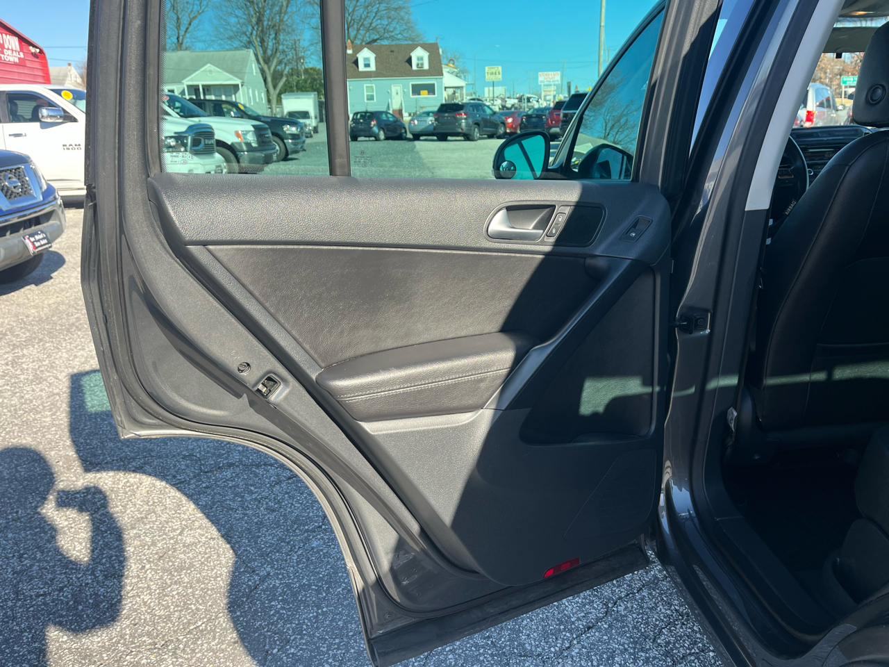 Volkswagen Tiguan SE 2014