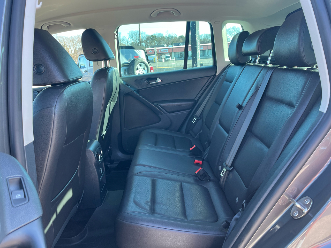 Volkswagen Tiguan SE 2014