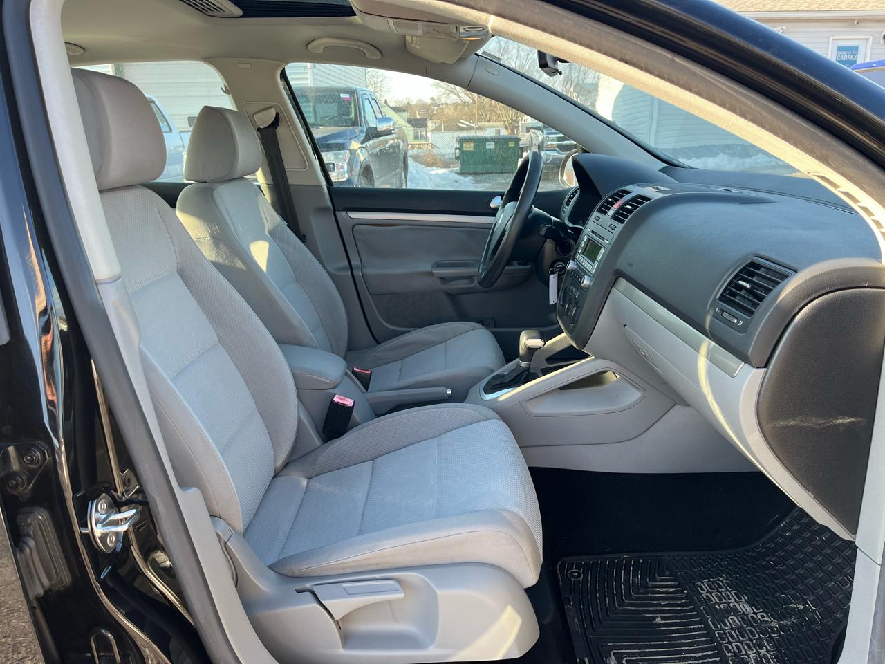 Volkswagen Rabbit S 2008