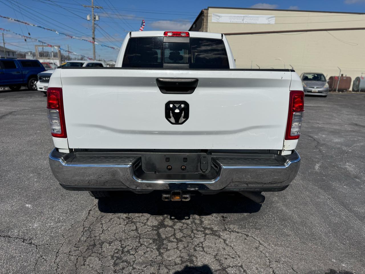 RAM 2500 Tradesman 4x4 Crew Cab 6'4" Box 2019