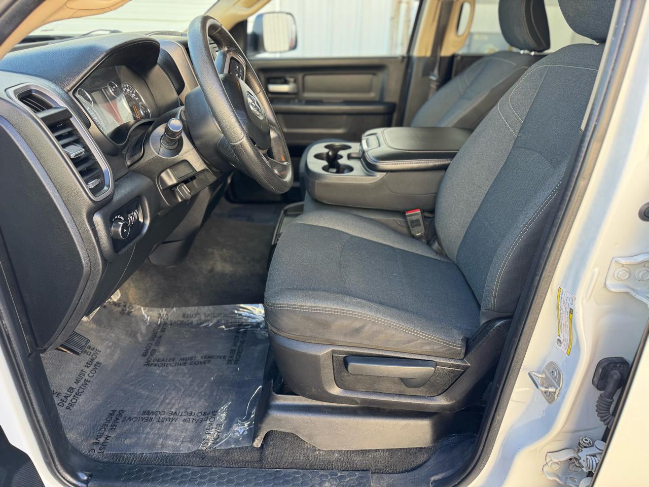 RAM 2500 Tradesman 4x4 Crew Cab 6'4" Box 2019