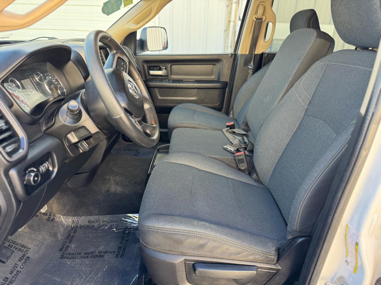 RAM 2500 Tradesman 4x4 Crew Cab 6'4" Box 2019