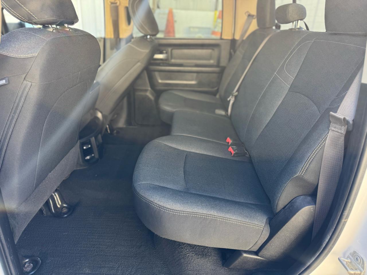 RAM 2500 Tradesman 4x4 Crew Cab 6'4" Box 2019