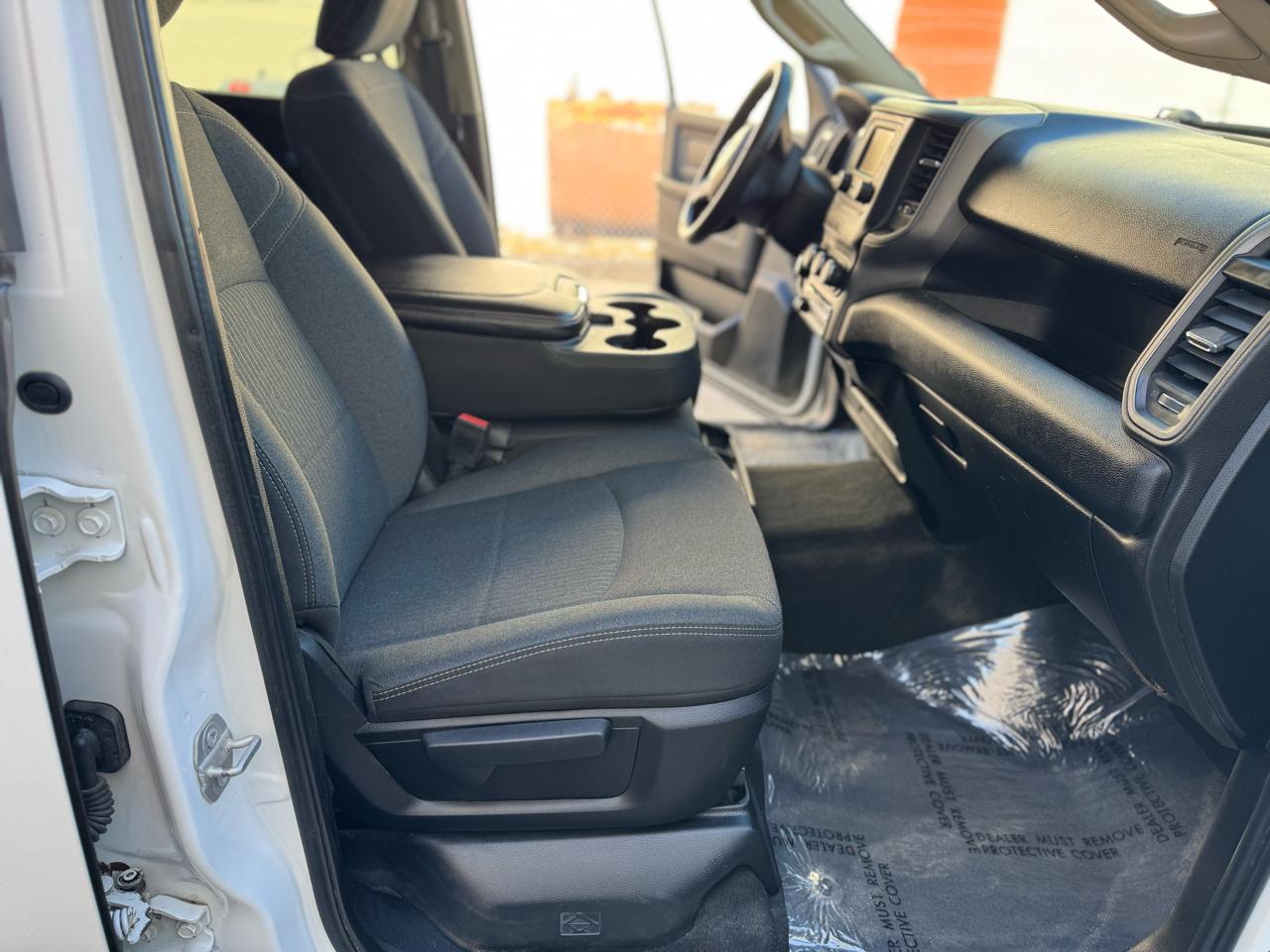 RAM 2500 Tradesman 4x4 Crew Cab 6'4" Box 2019