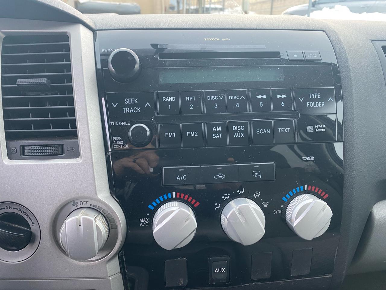 Toyota Tundra SR5 5.7L V8 Double Cab 4WD 2007