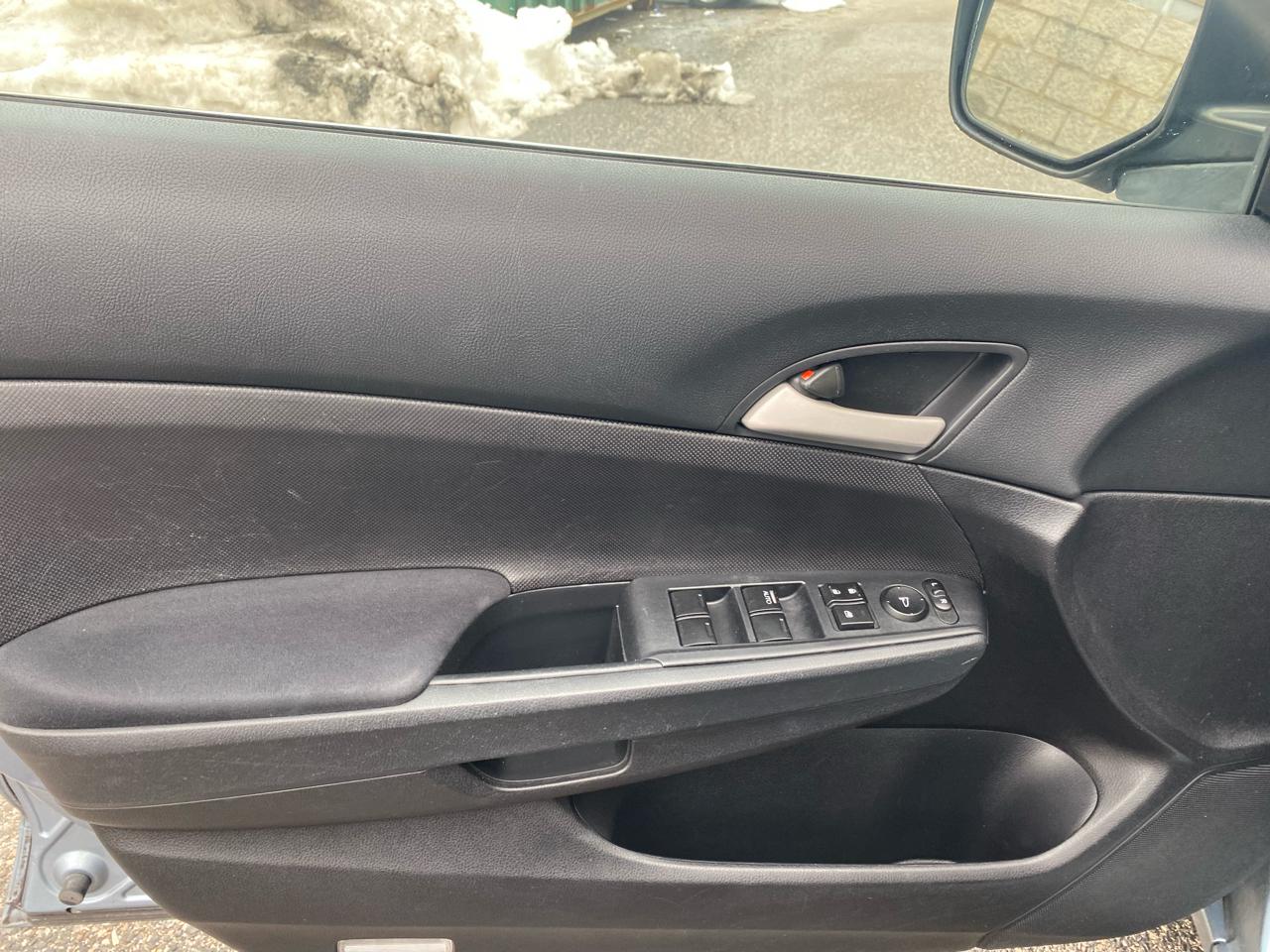 Honda Accord Sdn 4dr Sdn LX Auto 2011