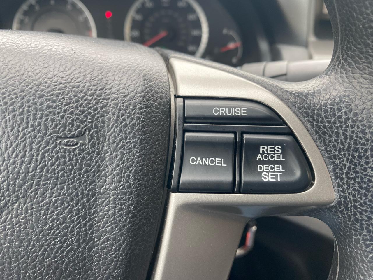 Honda Accord Sdn 4dr Sdn LX Auto 2011