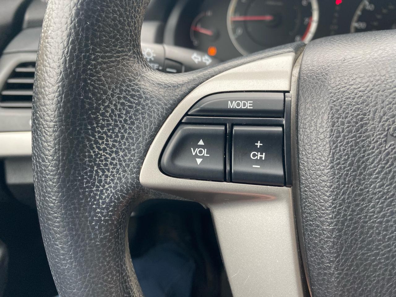 Honda Accord Sdn 4dr Sdn LX Auto 2011