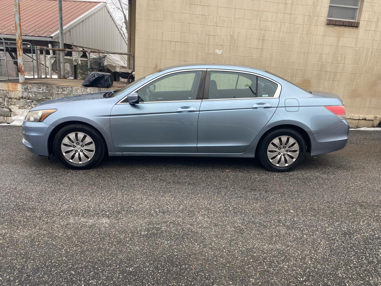 Honda Accord Sdn 4dr Sdn LX Auto 2011