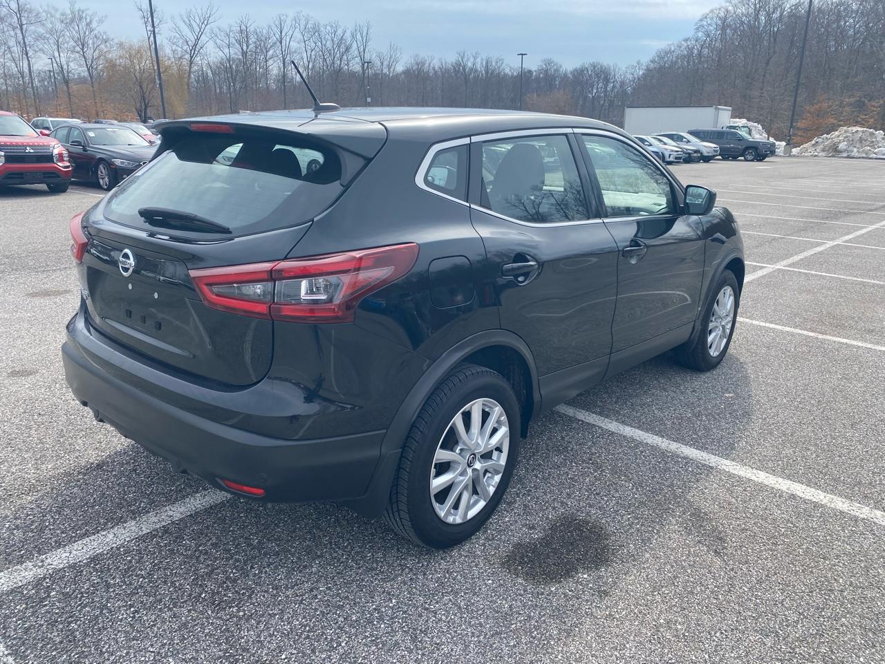 Nissan Rogue Sport FWD S 2020