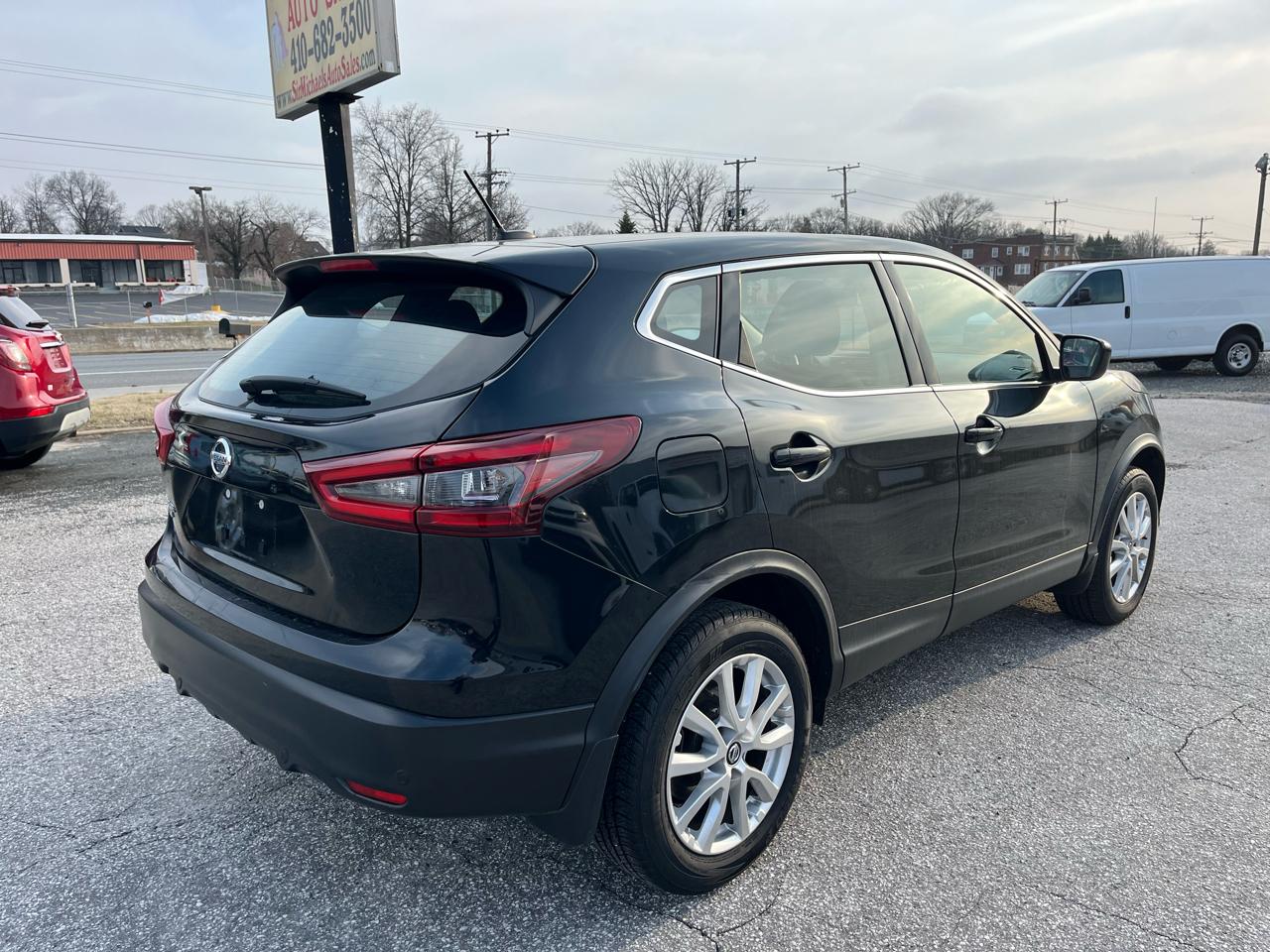 Nissan Rogue Sport S 2020