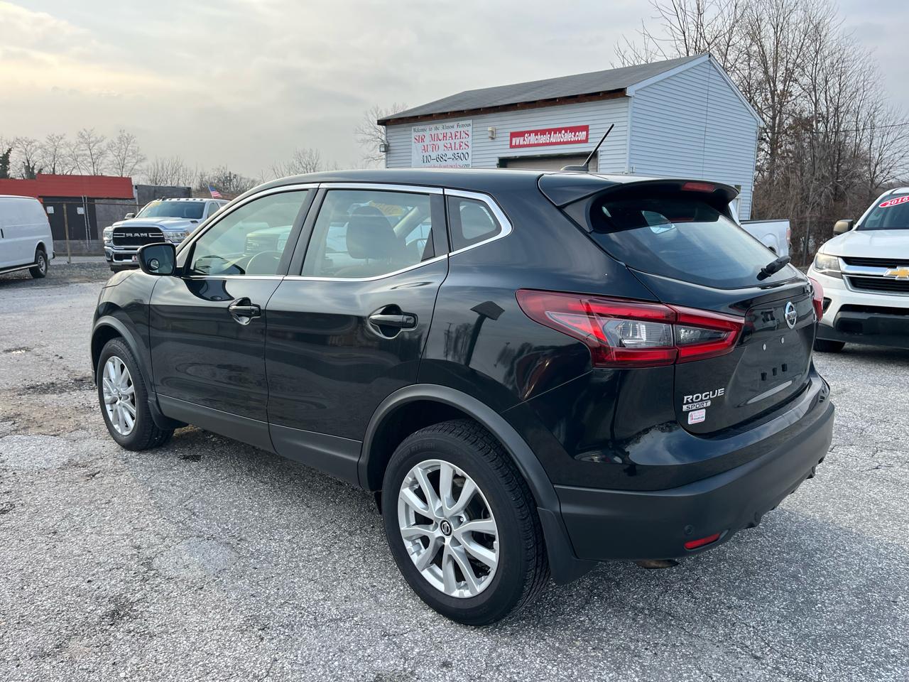 Nissan Rogue Sport S 2020