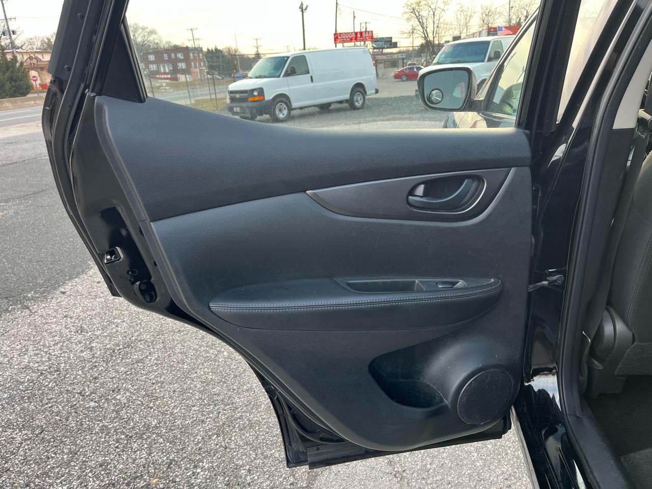 Nissan Rogue Sport S 2020