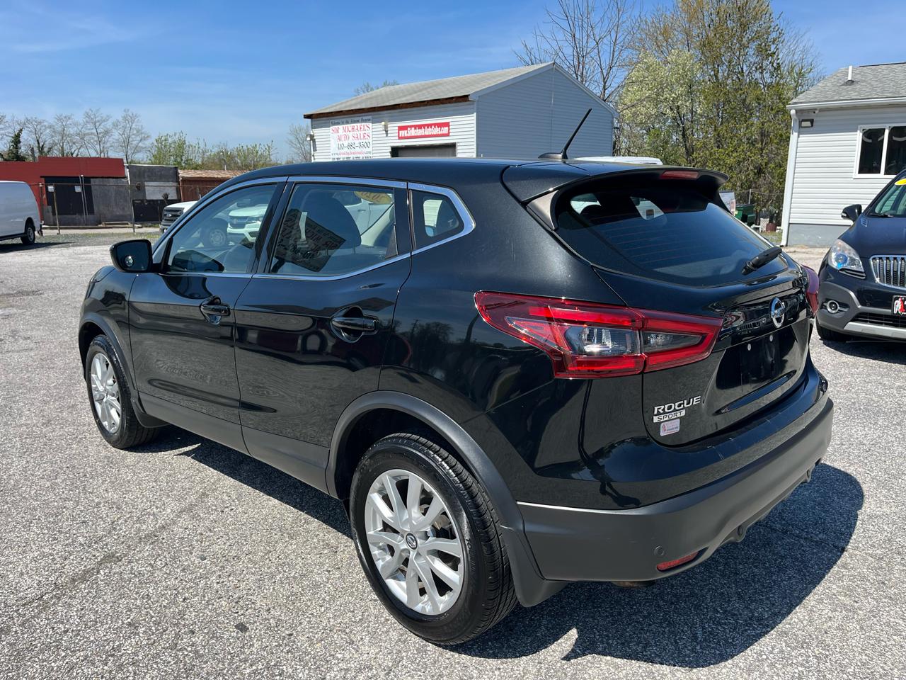 Nissan Rogue Sport S 2020