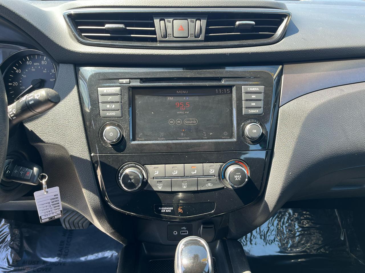 Nissan Rogue Sport S 2020